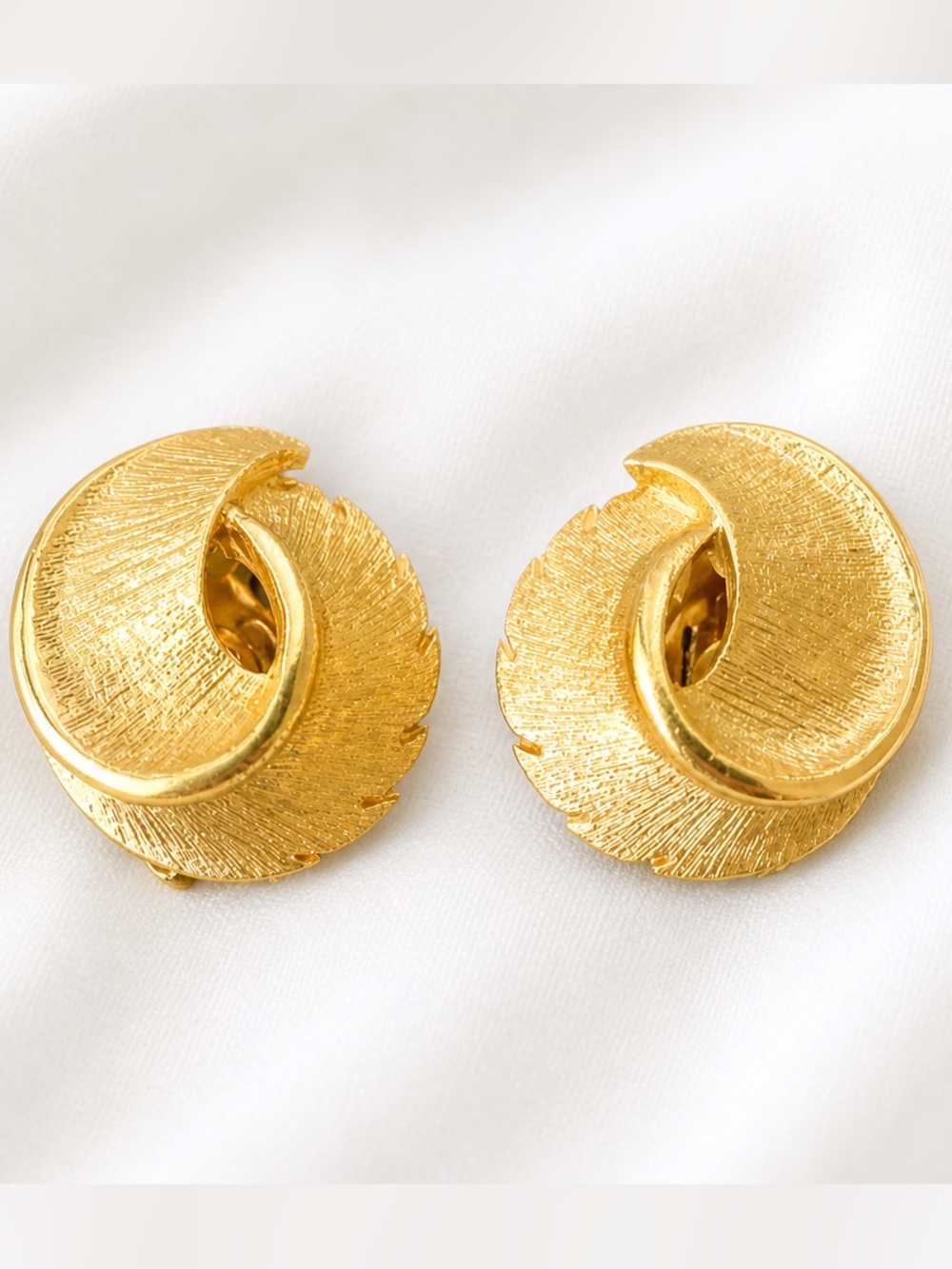 Vintage Gold Swirl Dome Clip On Earrings Textured Retro Statement Classic